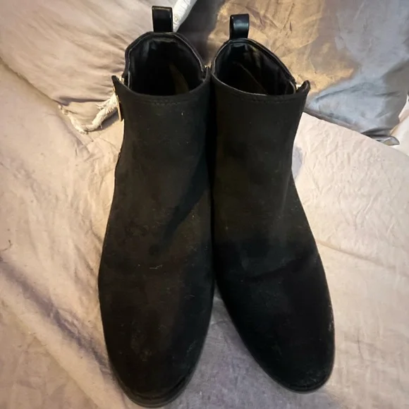 NINE WEST Black Boots - Picture 2 of 5